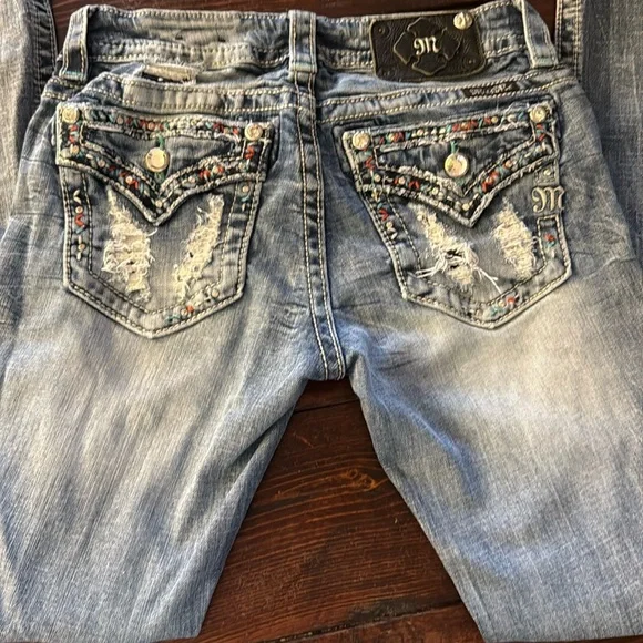 Miss me jeans boot cut 27 little hole above the back pocket under the belt loop - Picture 1 of 7